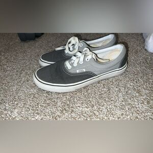VANS Multicolor Grey  Womens size 7  shoes Preowned Good condition